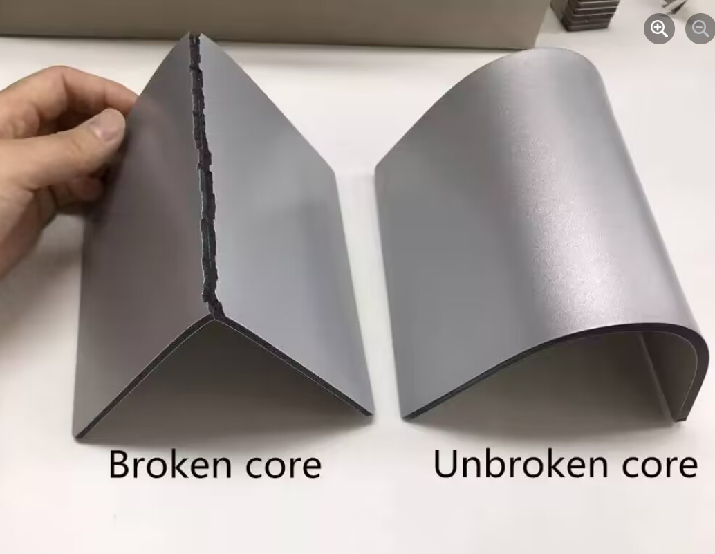 Differenze tra nucleo rotto e nucleo ininterrotto dei pannelli compositi in alluminio